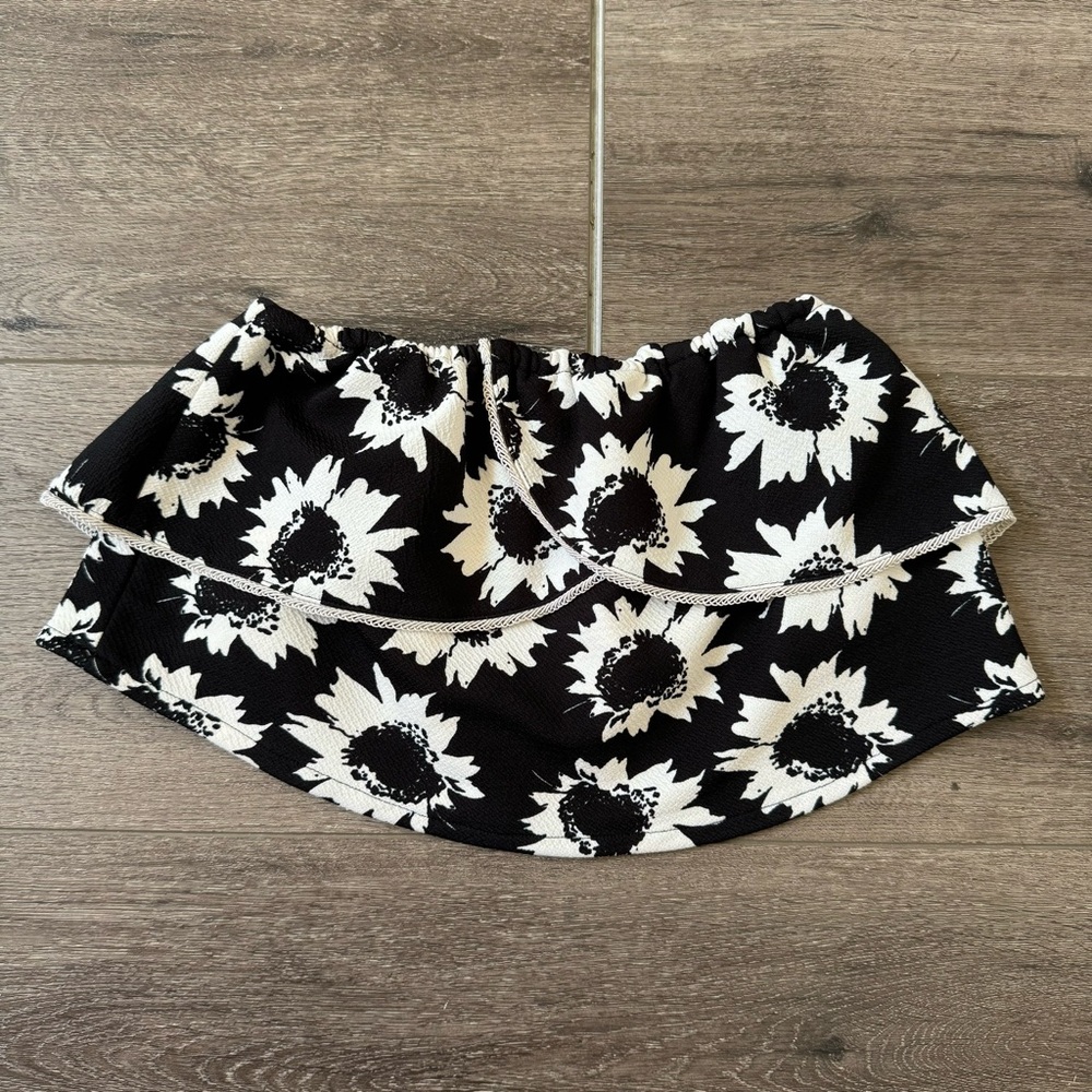 Lyn Around floral tube top